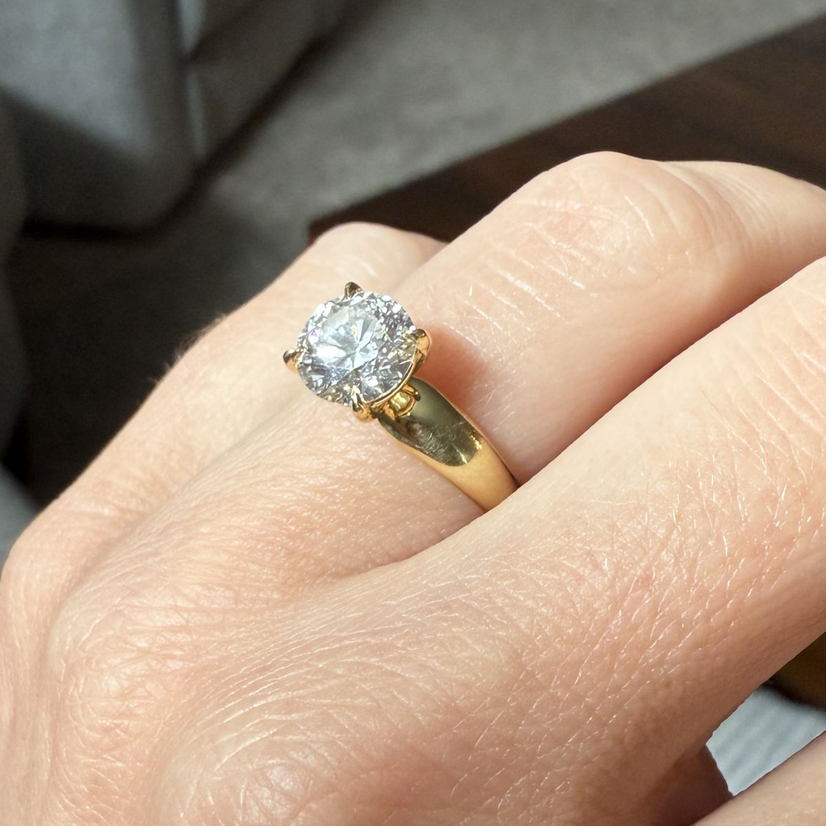 1.5 Real diamond 18k Gold