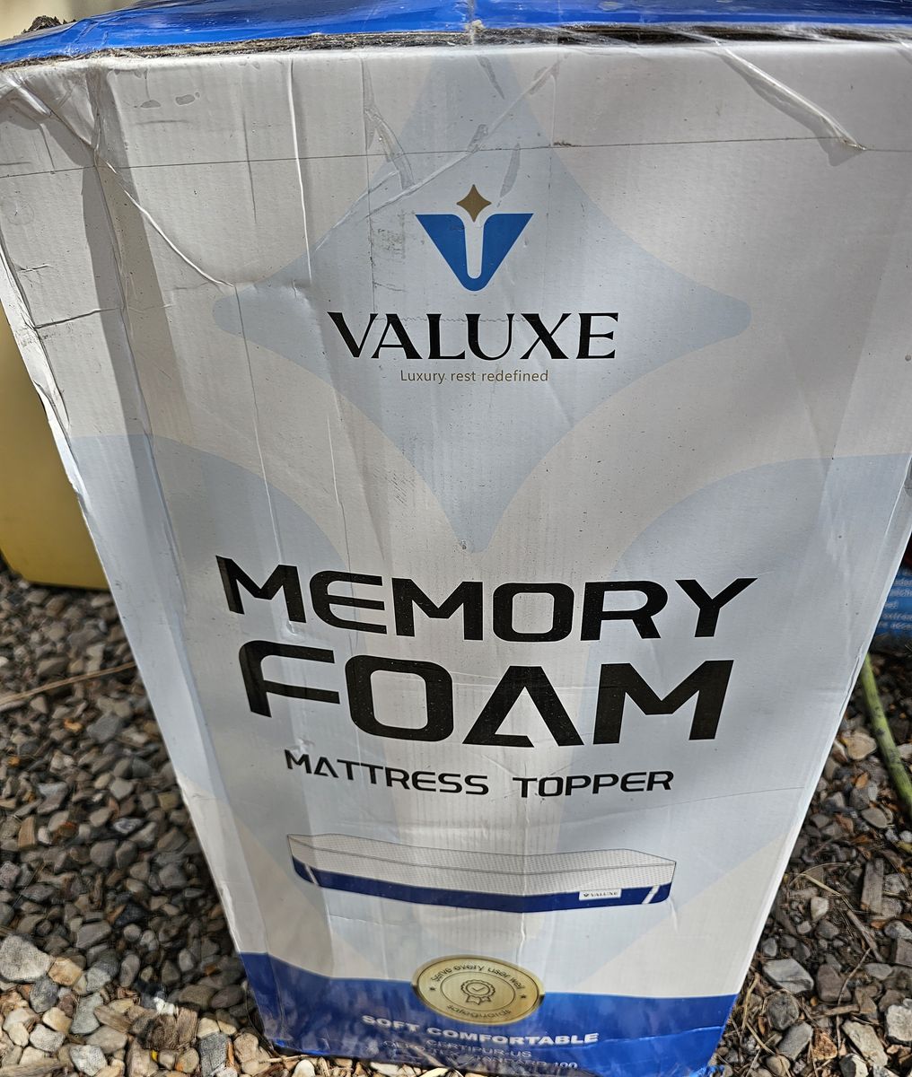 VALUXE King Memory Foam Mattress Topper - Luxury Rest Redefined, Soft & Comfortable, White