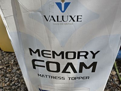 VALUXE King Memory Foam Mattress Topper - Luxury Rest Redefined, Soft & Comfortable, White