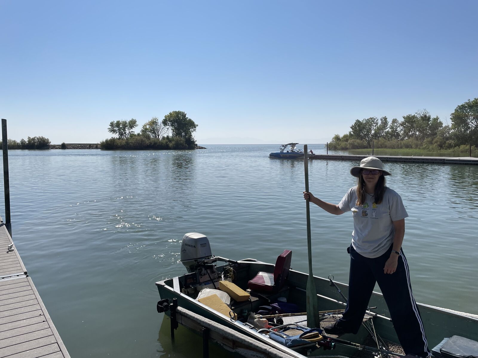 Crestliner 16 1/2 Foot Boat with 25hp Honda Four Stroke