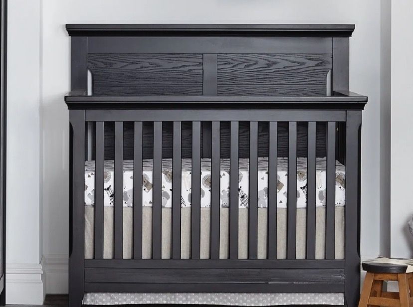 Black Baby Cache Crib