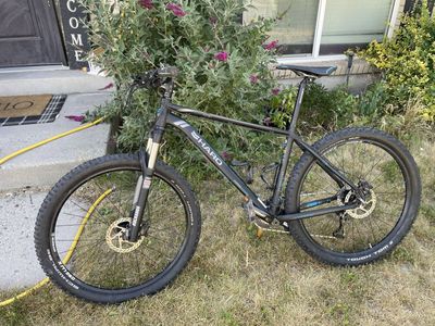 Haro Expert 27.5 Mountain Bike - Medium, Aluminum Frame, Hardtail Trail