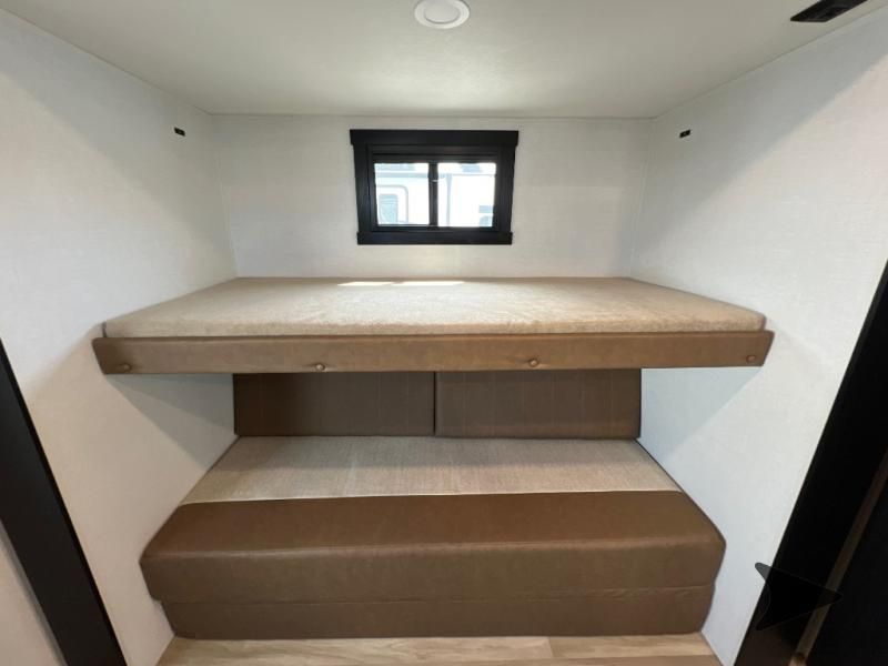 Main image 19