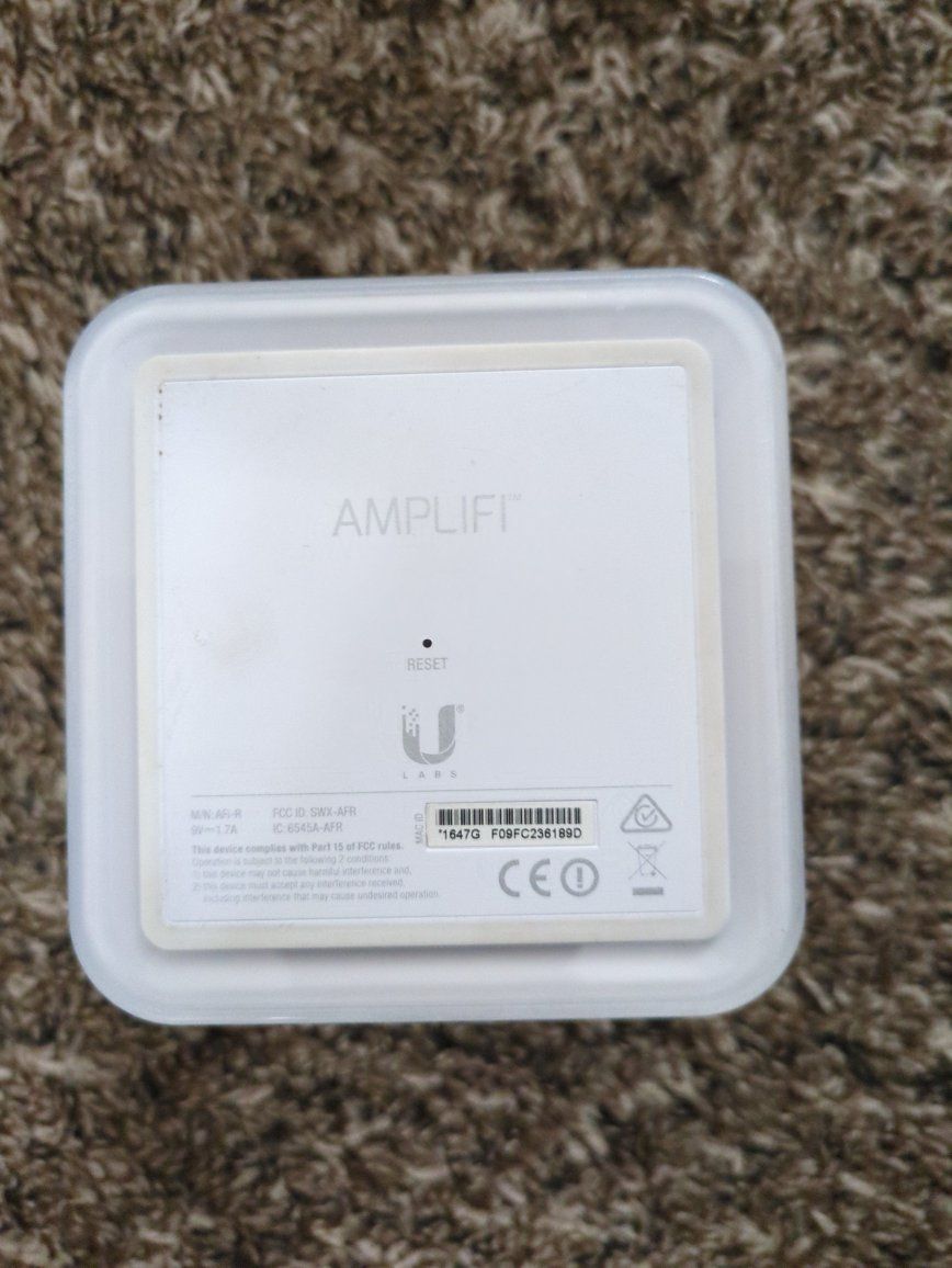 AmpliFi HD Wi-Fi Mesh Router - Model AFI-R White
