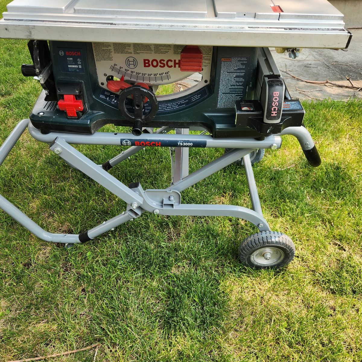 Bosch TS3000 Table Saw with Gravity-Rise Wheeled Stand - Portable Jobsite Saw