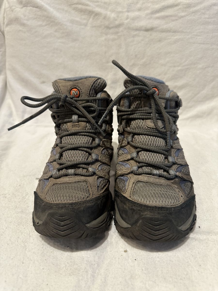 Merrell women’s size 5 gray/blue trim WP mid hiking boots