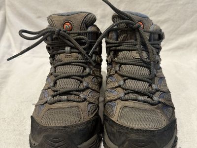 Merrell women’s size 5 gray/blue trim WP mid hiking boots