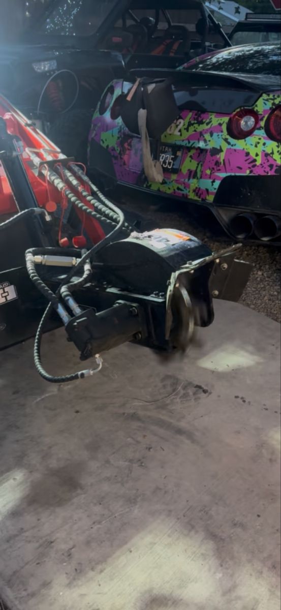 Main image 10