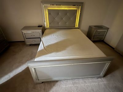 Gray Glam Bedroom Set w/ Lighted Headboard