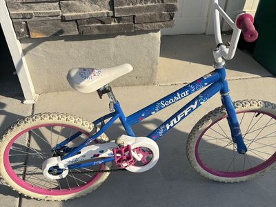 Girls 20 inch bike