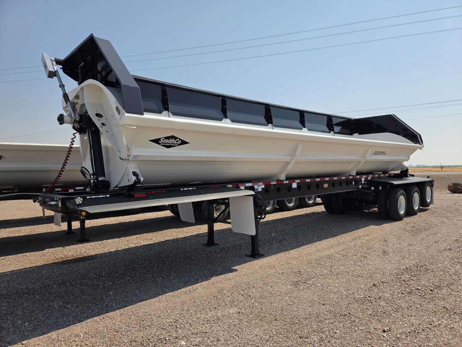 2027 SMITHCO MHVSR3-44-36 ft Tri Axle