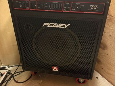 Peavey TNT 115 Bass Amplification Combo Amp 1x15 Speaker
