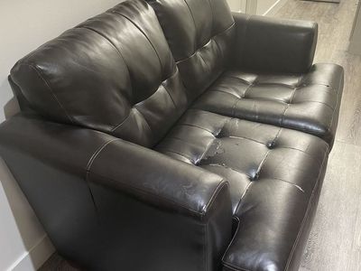 Free love seat