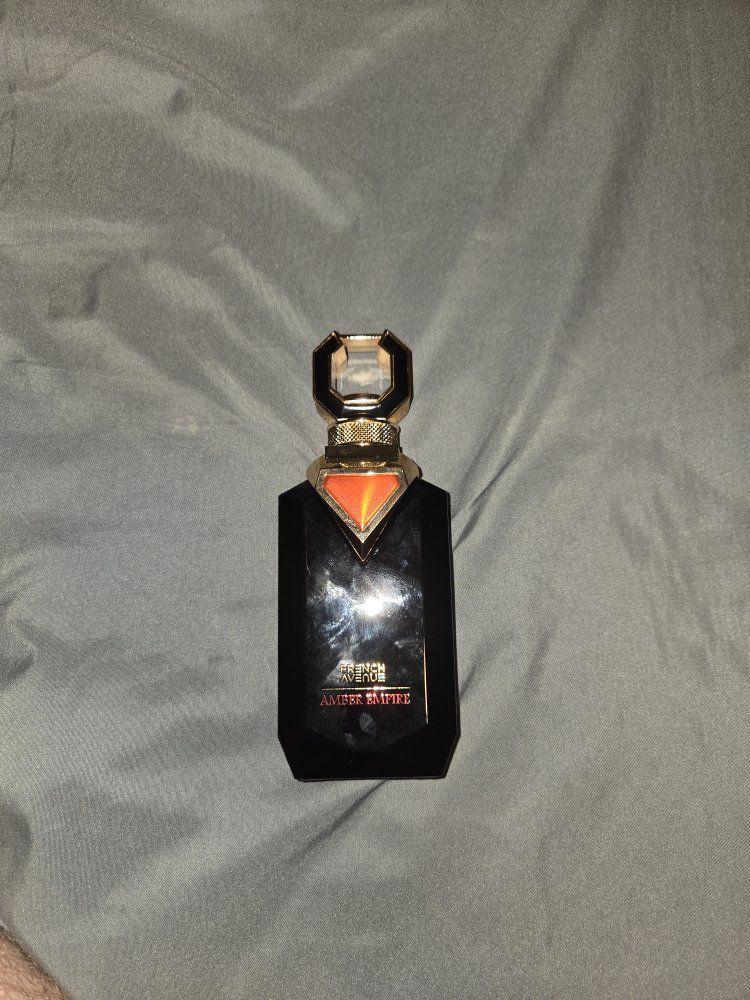 French avenue AMBER EMPIRE
