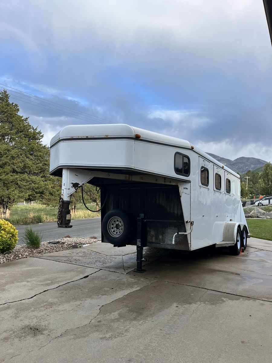 3 Horse Trailer