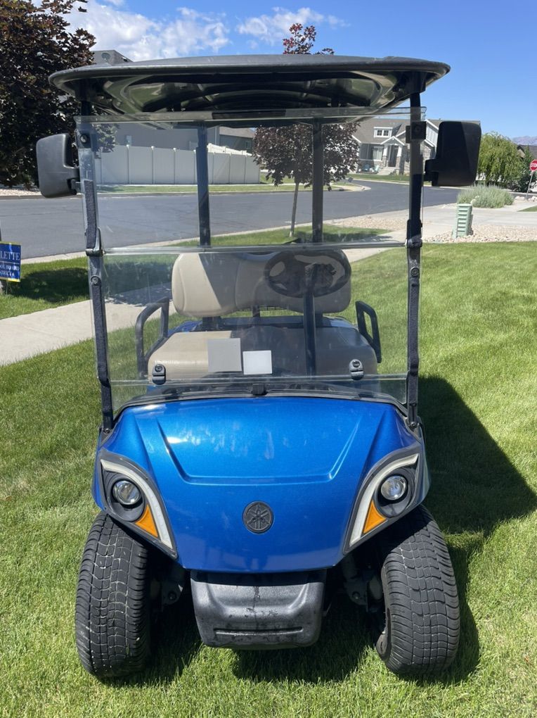 Yamaha Gas Golf Cart 2018 - With Light Kit