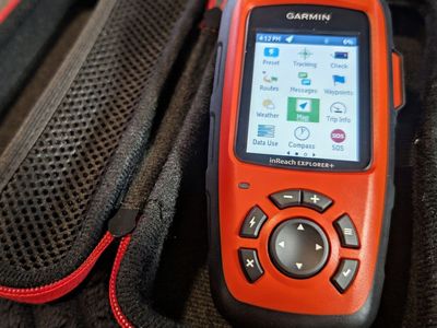 New Garmin inReach Explorer+ Handheld Satellite Communicator and GPS Navigator with Case