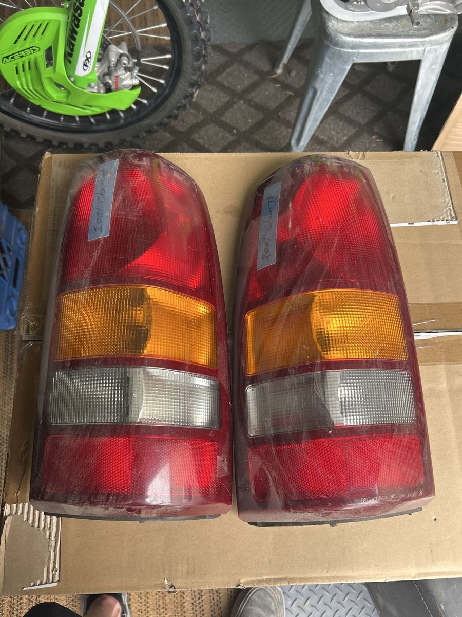 2001 Chevy Taillight Pair - OEM Passenger & Driver Side Tail Lights