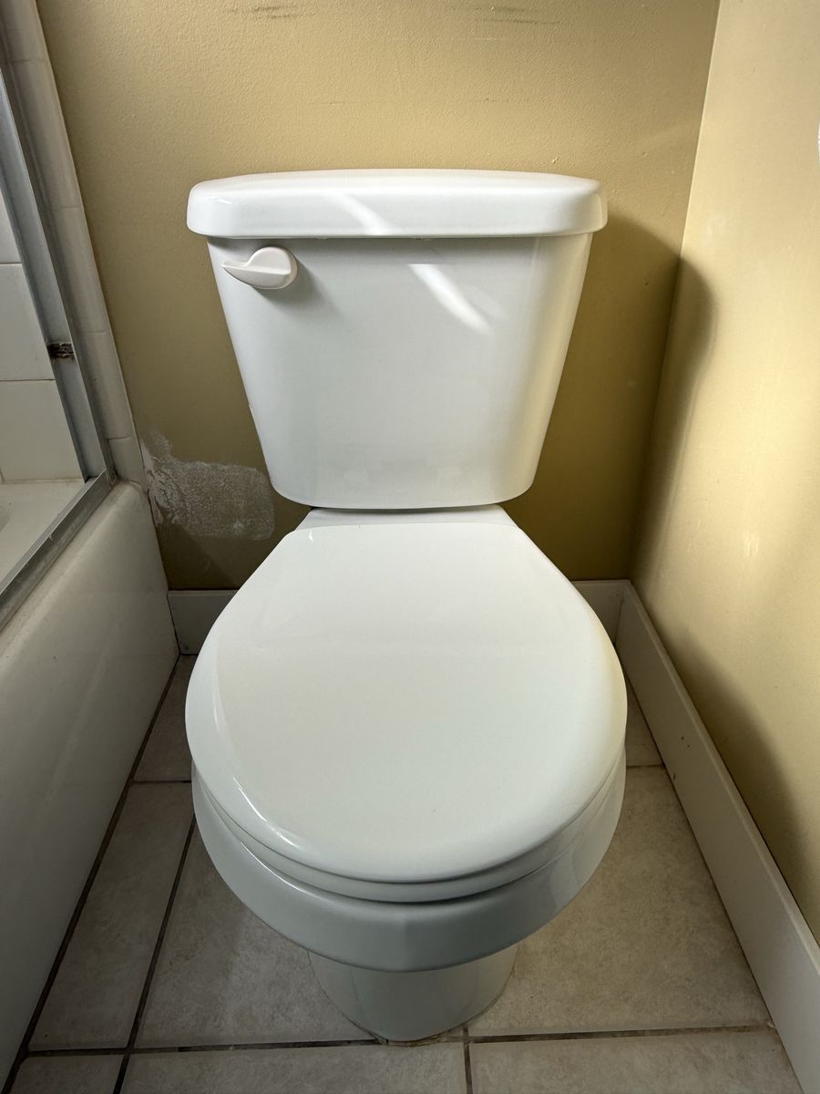 Western Toilet Elongated Standard height