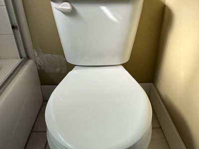 Western Toilet Elongated Standard height