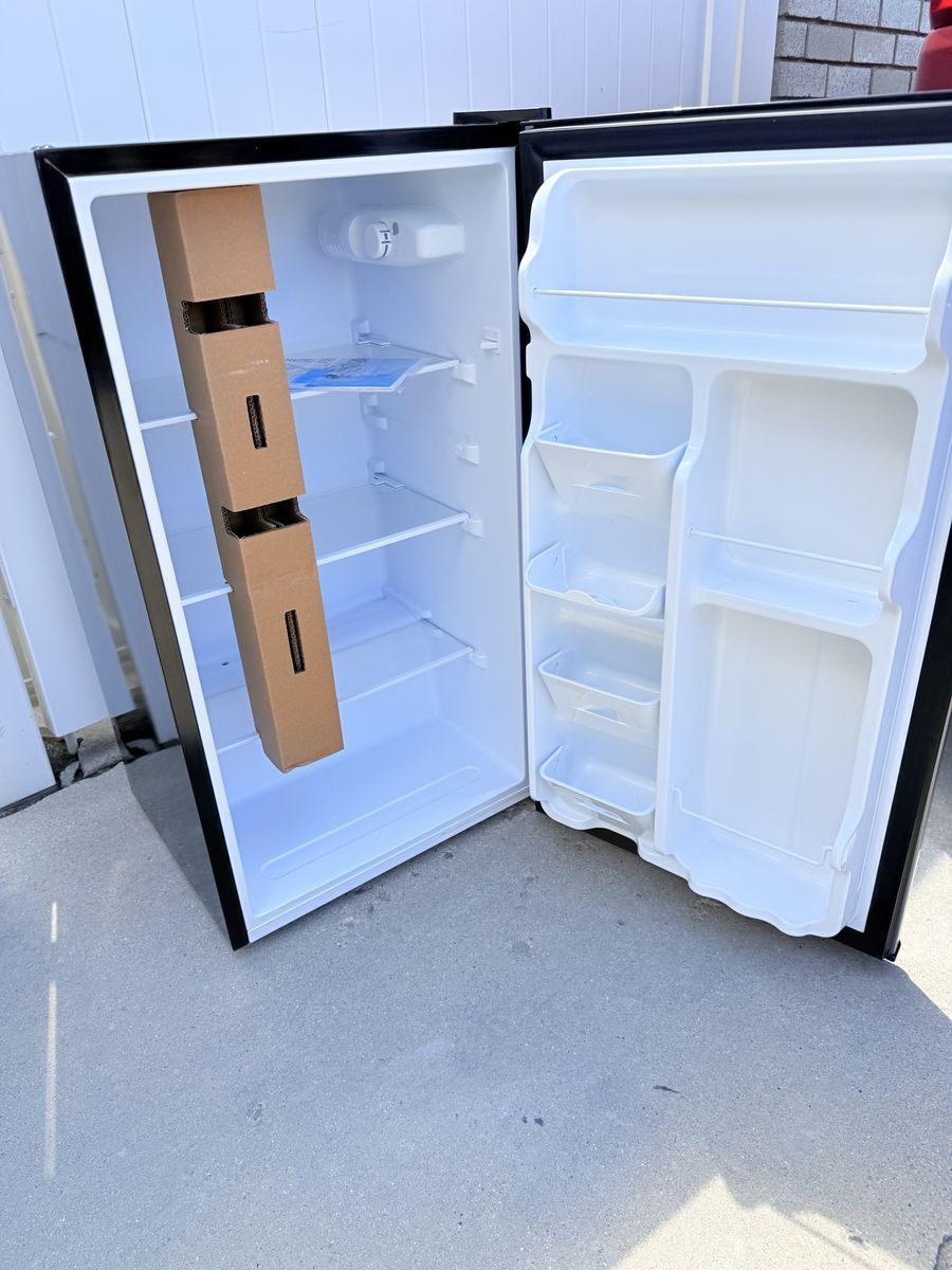 Main image 6
