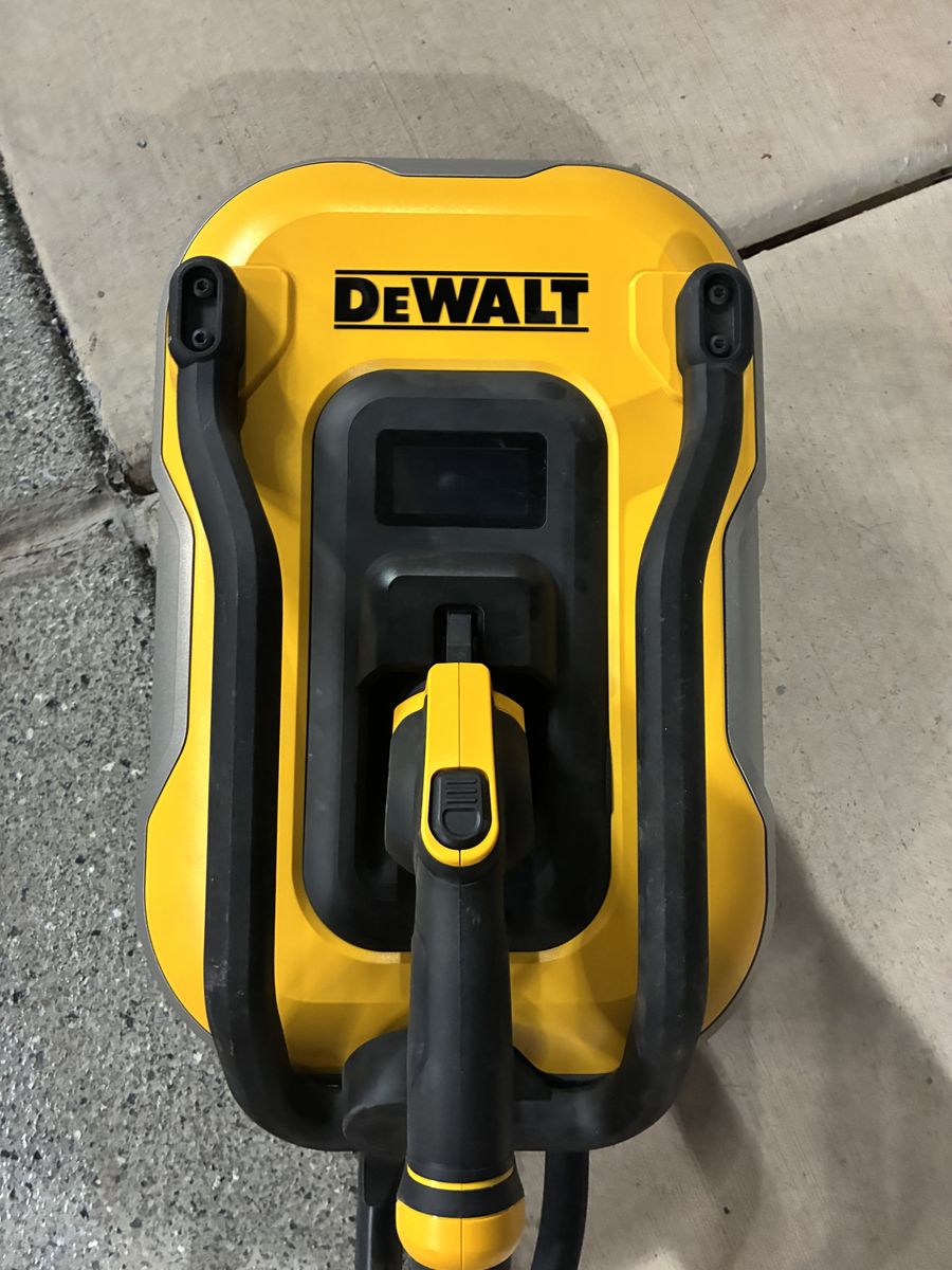 DEWALT level 2 ev charger