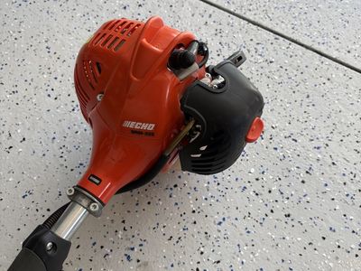 ECHO SRM-225 Trimmer ( NEW CONDITIONS )