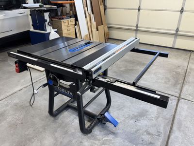 Delta 36-725 T2 Contractor Table Saw