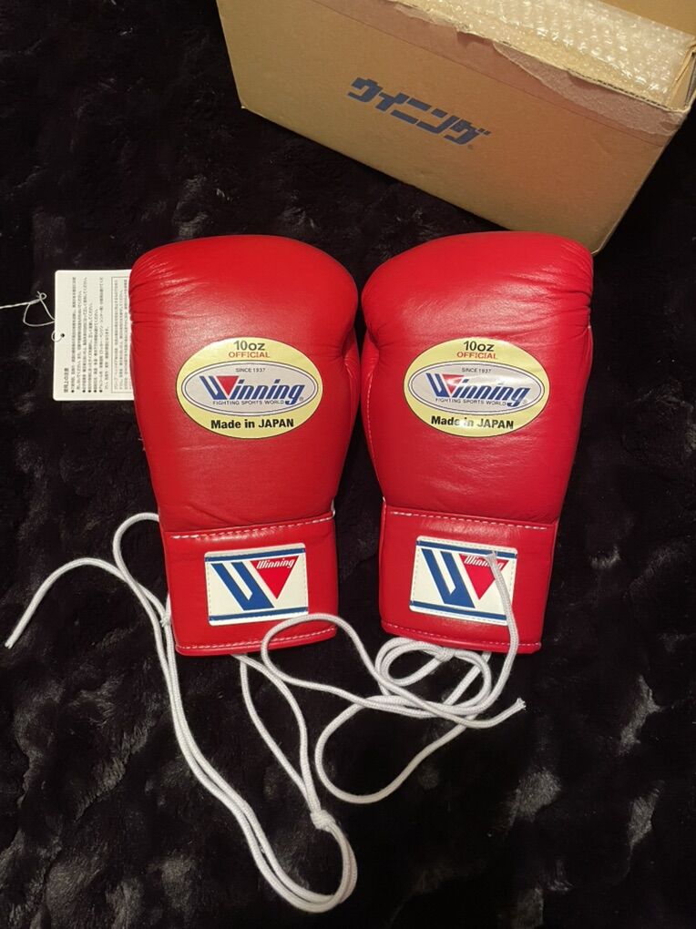 Authentic 10 oz Winnings Gloves From Japan
