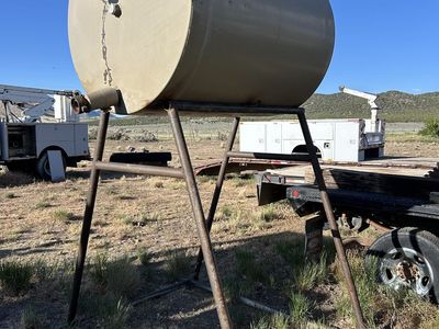 Eaton 500 gallon fuel tank and stand