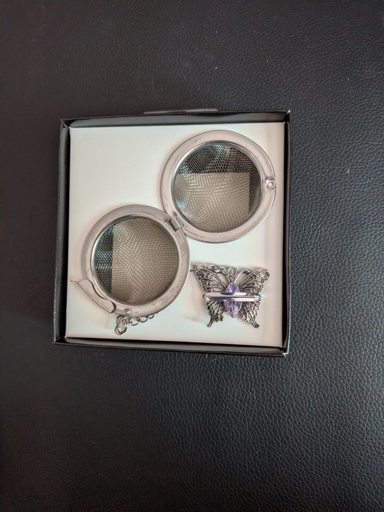 Cookery Crystal Butterfly Tea Ball Infuser - New with Tags