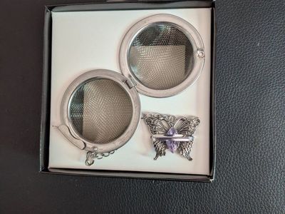 Cookery Crystal Butterfly Tea Ball Infuser - New with Tags