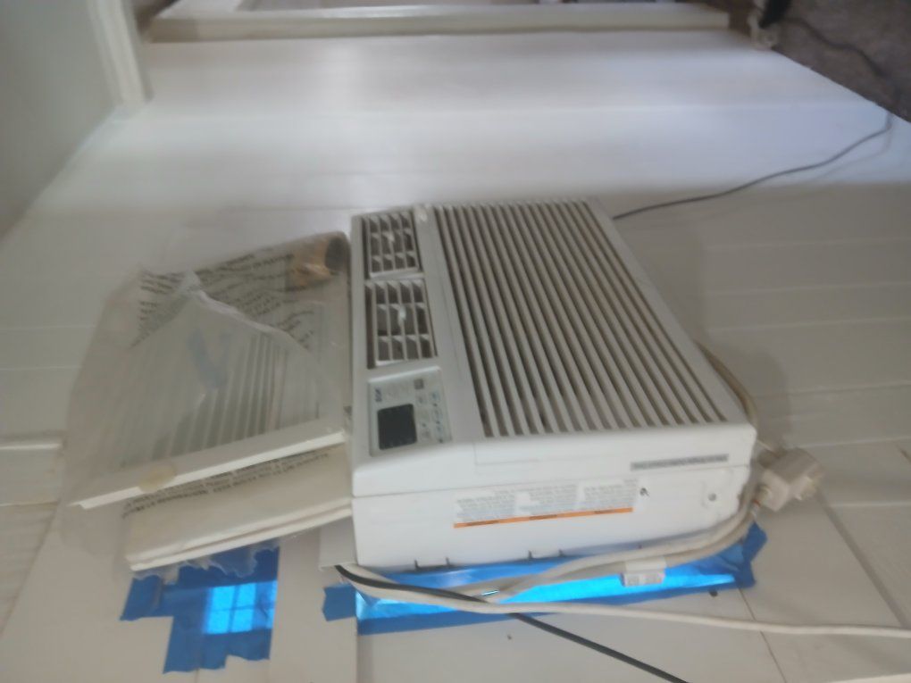 Window AC Unit