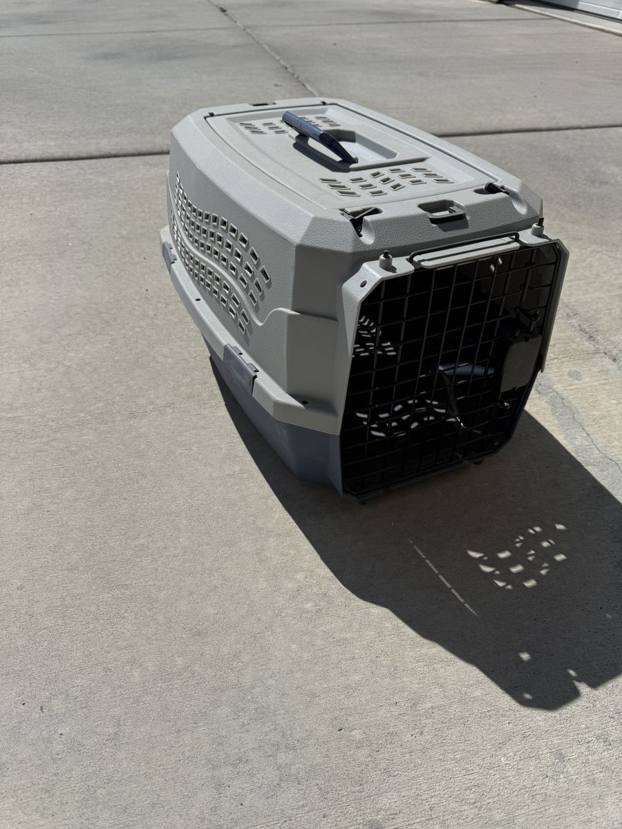 Small dog/cats crate