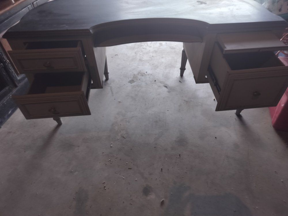 Main image 3
