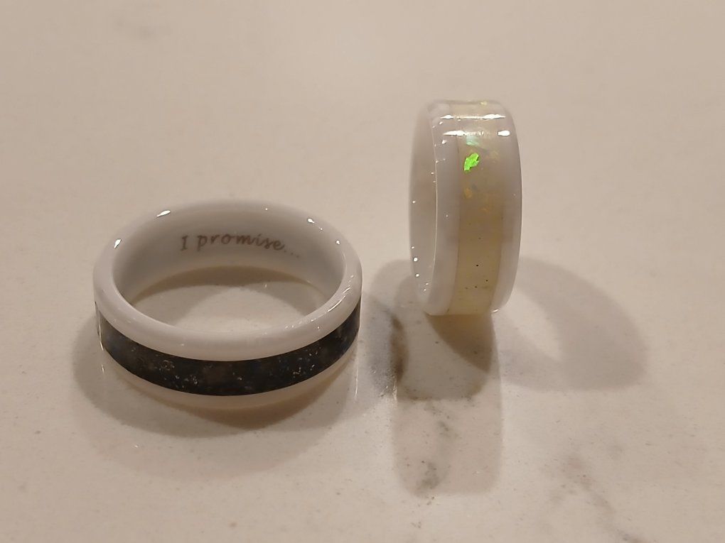 "Glow in the dark" Ceramic Ring Set