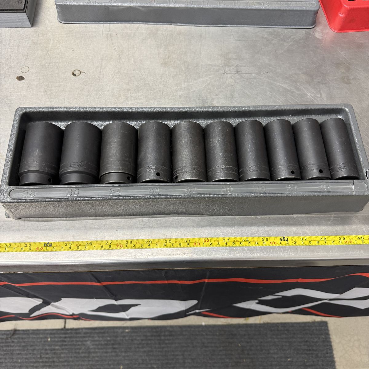 Snap-on 1/2" Drive 25-36mm Metric Deep Impact Socket Set