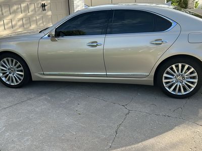 2013 Lexus LS Base