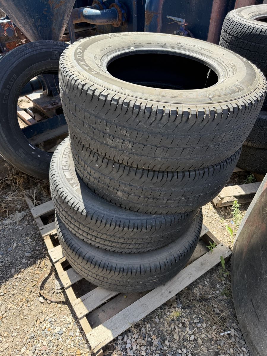 Michelin LXT AT2 tires LT 275/70/R18