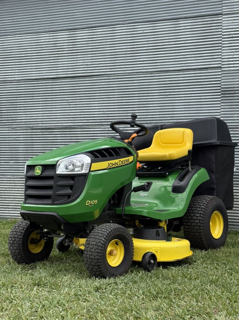 2017 John Deere Riding Lawn Mower