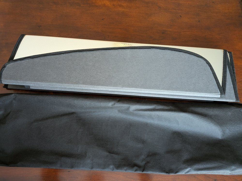 Main image 3