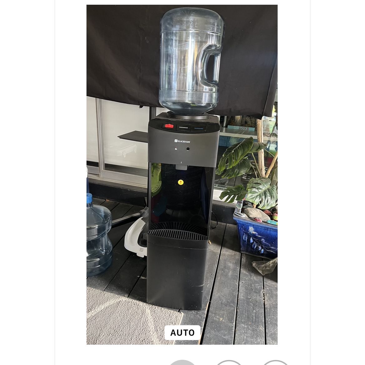 GLACIER BAY Hot/Cold Water Dispenser 2 Water Jugs