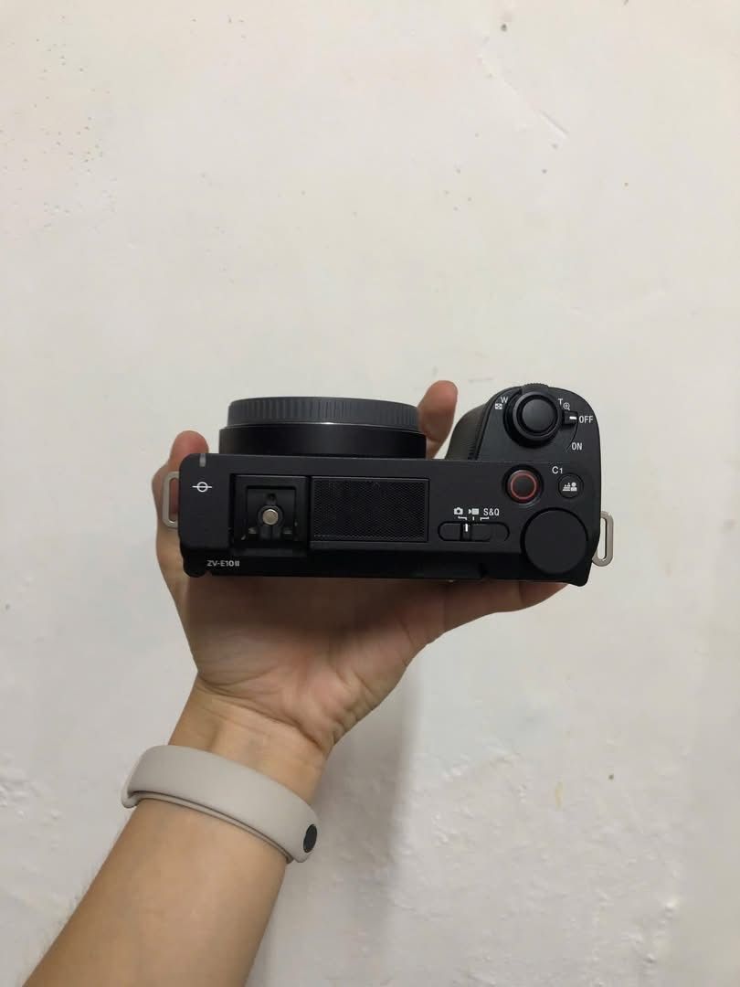 Like new sony Zv e10 mark ii body only