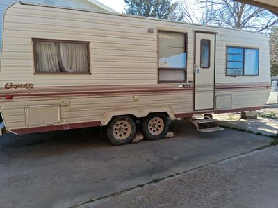 25 ft. 1989 Companion Travel Trailer, KIT Model