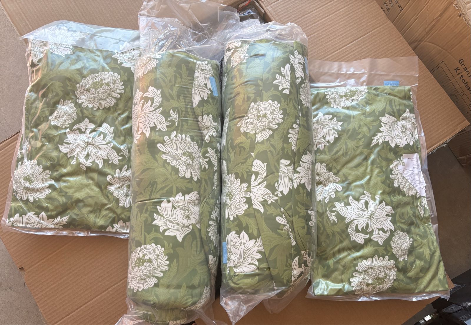 Brand New ARTPLAN 5-Piece Outdoor Patio Cushion Set – Botanical Green (Factory Sealed)
