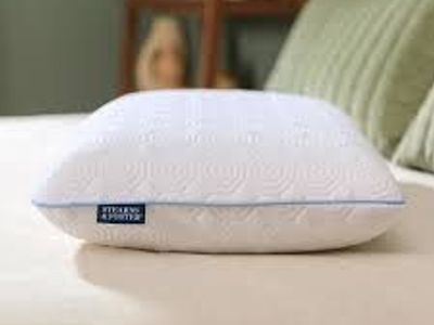 Stearns & Foster Latex Cooling Pillow. Standard 1960759 #104087
