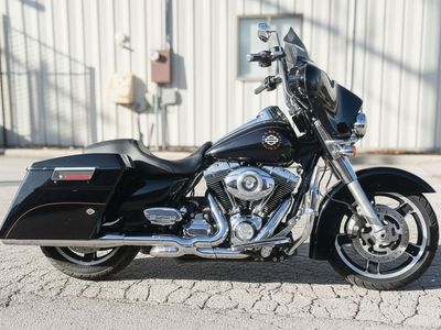 2012 Harley Davidson Street Glide 103 - Touring Cruiser - FLHX