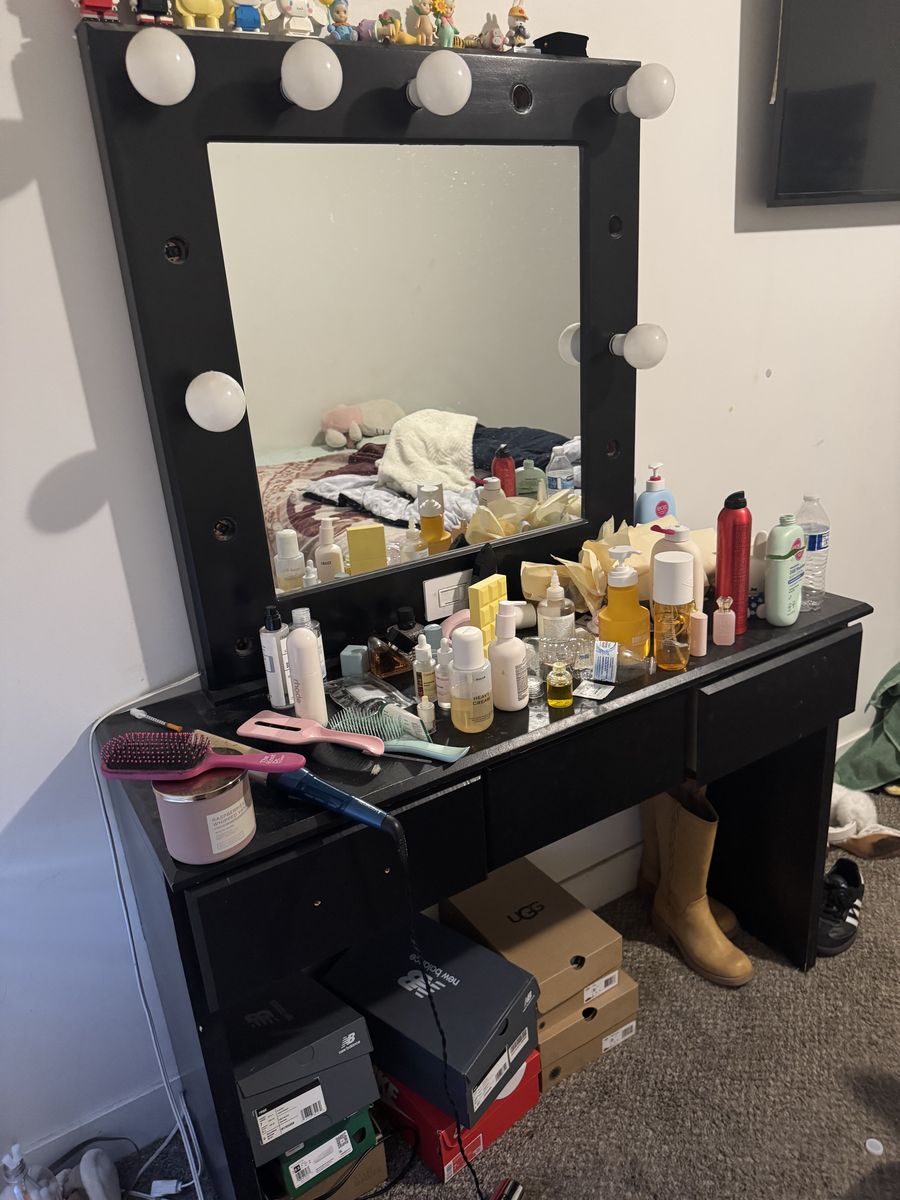 Vanity for sale 