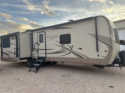 2018 Rockwood 8329 SS Ultralite With 3 Slide Outs
