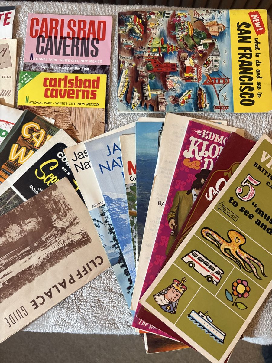 Vintage Travel Brochure & Pamphlet Lot: Carlsbad Caverns, San Francisco, British Columbia, etc and 2000 Daytona 500